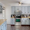 Photo 9: Kitchen