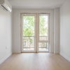 Photo 4: Queen/king sized room