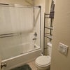 Photo 7: Share Bathroom - Bed#2/#3