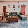 Photo 5: Living 