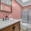 Photo 7: Tenant Full Bathroom