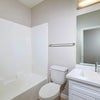 Photo 5: 3rd floor shared full bath