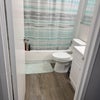 Photo 4: bathroom