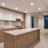 Photo 2: Kitchen