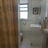 Photo 4: Full bathroom (shared)