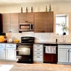 Photo 7: Kitchen