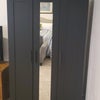 Photo 4: 3 Sectional closet