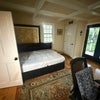 Photo 4: Main floor bedroom
