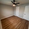 Photo 6: Medium room
