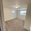 Photo 3: Unfurnished Room