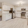 Photo 4: Kitchen