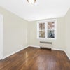 Photo 4: Room $1000