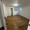 Photo 6: $950 208sqft