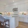Photo 2: Kitchen