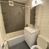 Photo 4: bathroom