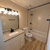 Photo 4: Full bathroom