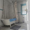 Photo 5: Full bathroom