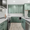 Photo 5: Modern, Fully Equipped Kitchen