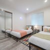 Photo 4: Room 1