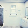 Photo 3: Shared bathroom 1