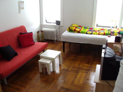 Single Room for Rent 975 Main Photo