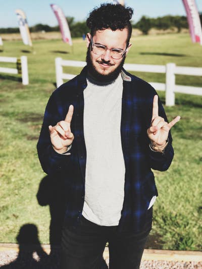 28 year old male looking for a room in Topanga Main Photo