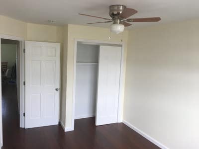 Private bedrooms in renovated sunny 4 bd/2 bth Main Photo