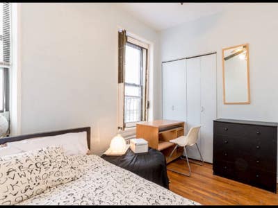 >>>>BIG SUNNY! 1BR in 4BR Apt.!Elev Bldg Avl Oct1! Main Photo