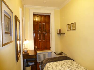 Single BR with Own Key Great Location by Barclays Main Photo