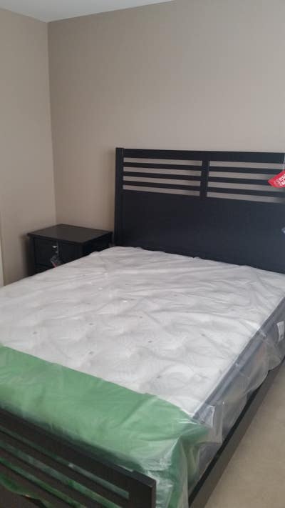 Nice and Quiet Room For Rent Main Photo