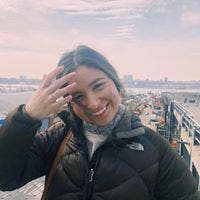 Searching for room, creative 29 F  Main Photo