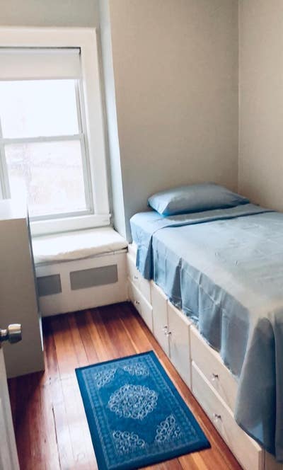 Small Cozy Room in Queens Main Photo