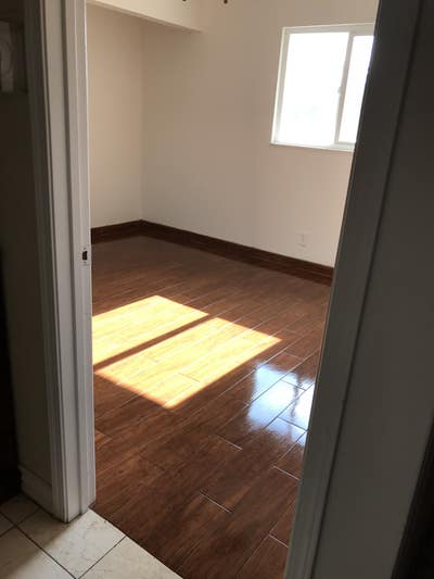 Remodeled Room No Deposit Utilities Included  Main Photo