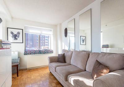 Harlem! Furnished Room Available, Gym included! Main Photo