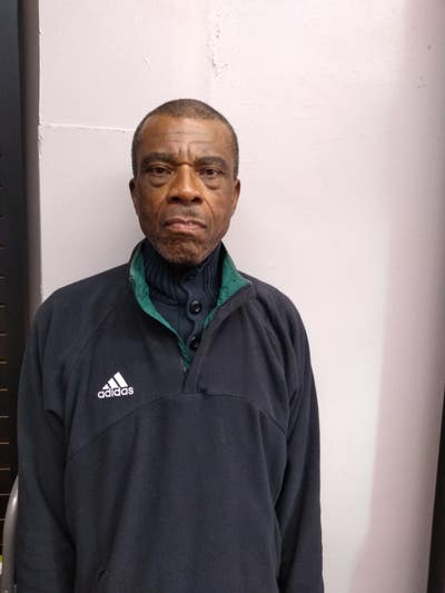 I want a basement room , attic or side apartment . Main Photo