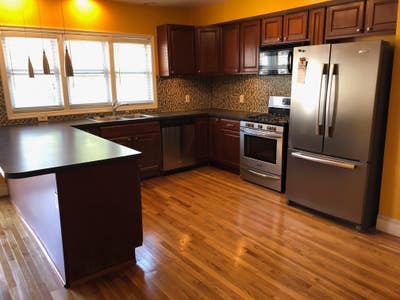 $1385 Master BR/Priv. Bath | CH | Move in Flexible Main Photo