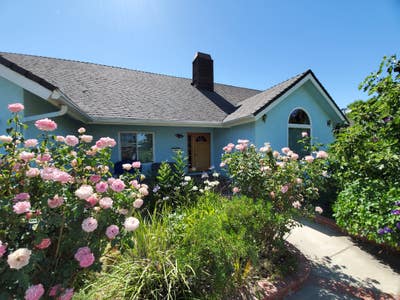 Large Private Room with Ensuite Large Private Bath Main Photo