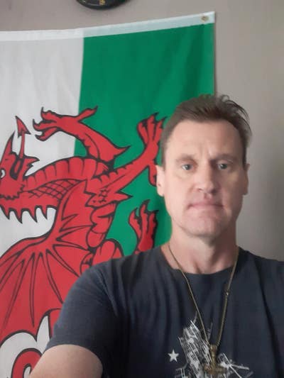 I am a professional Male 48 y/o, I work for t... Main Photo