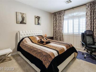 Large Bedroom w Private Bath & Extra Storage Main Photo