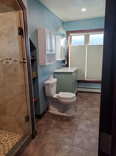Private Room in 4 bed house in Gypsum Main Photo