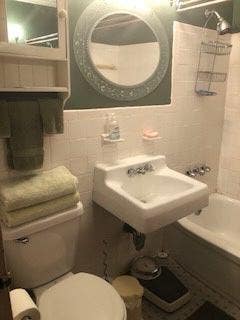 UES Doorman Building Bedroom Suite for Rent-$1850  Main Photo