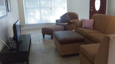 Single Professional Room Rental - S Austin Main Photo
