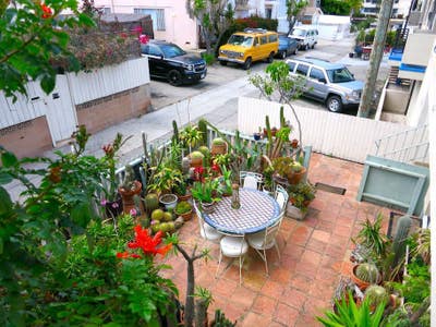 A block from the beach in Venice Main Photo