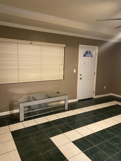 Spacious Room ready to move-in Main Photo