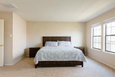 Large Master Suite in a Large House in Round Rock Main Photo