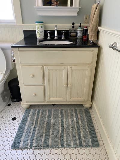 Room available in Healdsburg home Main Photo