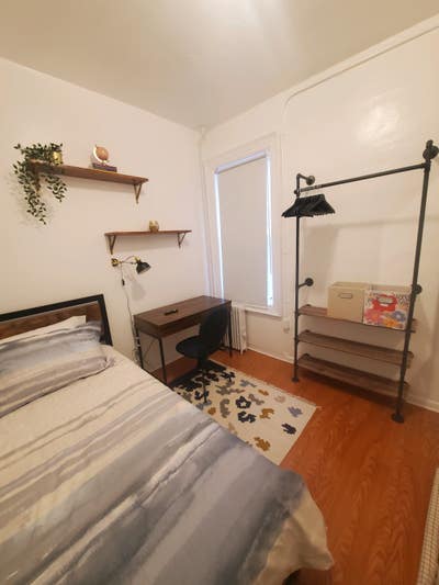 Cozy Furnished room Steps to Train, Flexible Main Photo