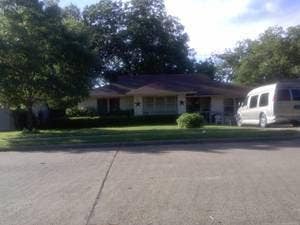 Very nice bedroom for rent !!  Main Photo