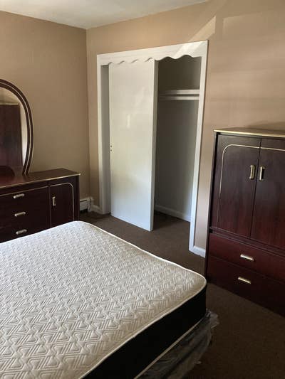 Nice room for one person Main Photo