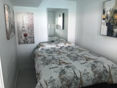 Small furnished 1 bedroom  available in SOBE Main Photo